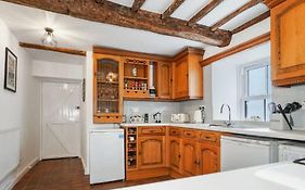 Characterful 3 Bedroom Cottage